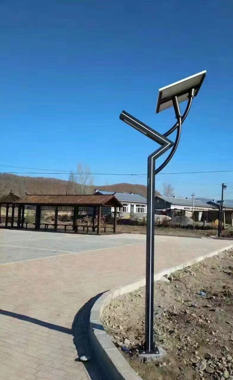 咸阳市兴平某公园太阳能景观庭院灯